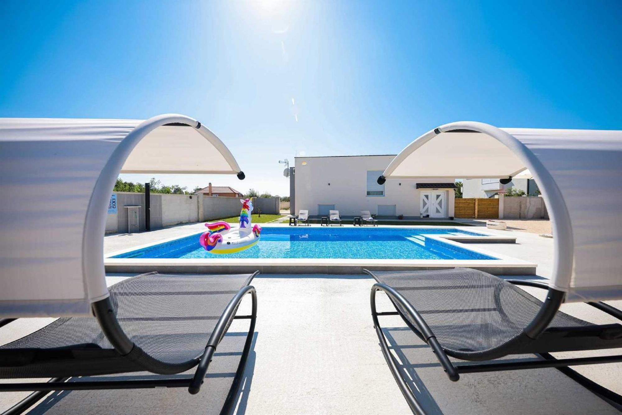 Villa Miranda With Pool Затон Экстерьер фото